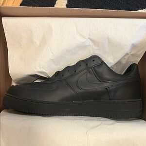 Nike Men's All-Black Sneakers